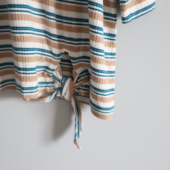St. John's Bay Women's Sz XL Tan Striped Tie Front Mock Neck Ribbed Pullover Top - Picture 7 of 9